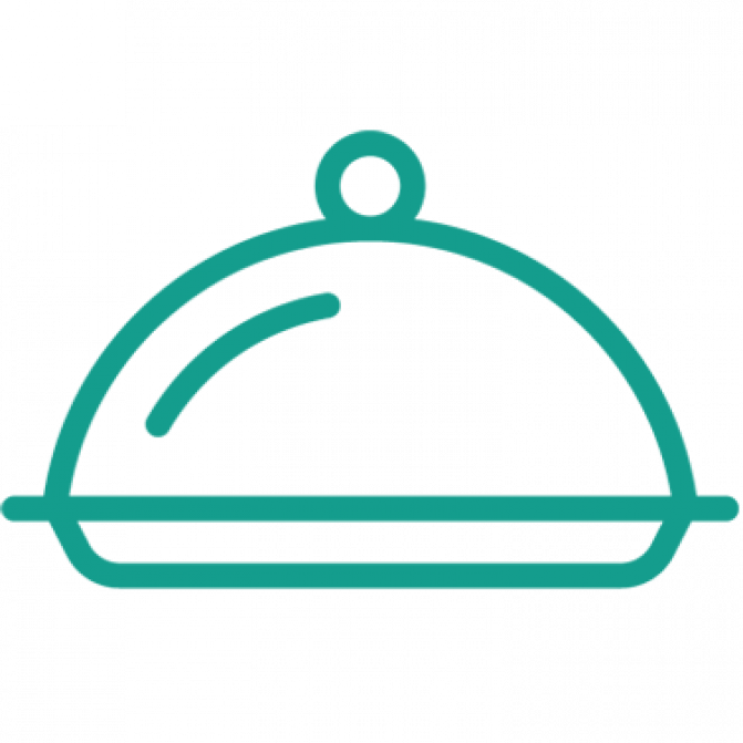 Bowl s trhaným vepřovým ramínkem, zeleninovým chilli, rýží basmati, ledovým salátem, limetkovým dresingem s petrželovým olejem a koriandrem